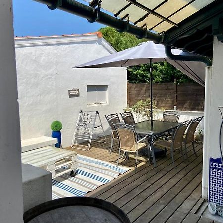 Agreable Maison De Ville Avec Une Belle Terrasse 앙글레 외부 사진