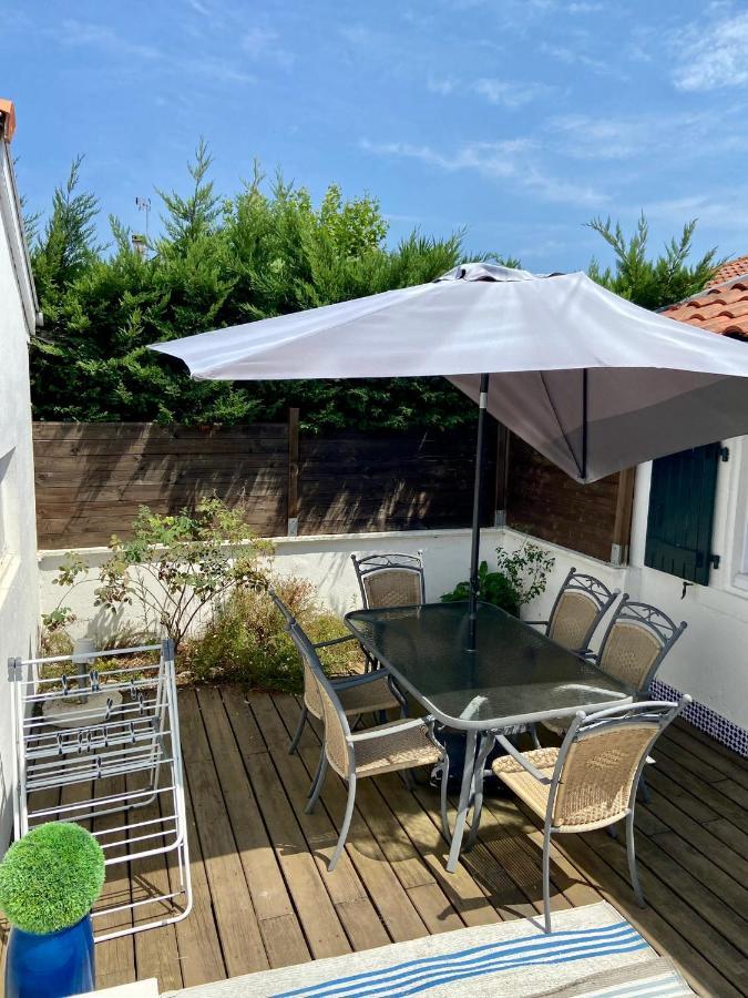 Agreable Maison De Ville Avec Une Belle Terrasse 앙글레 외부 사진
