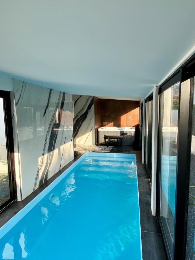 Agreable Maison De Ville Avec Une Belle Terrasse 앙글레 외부 사진
