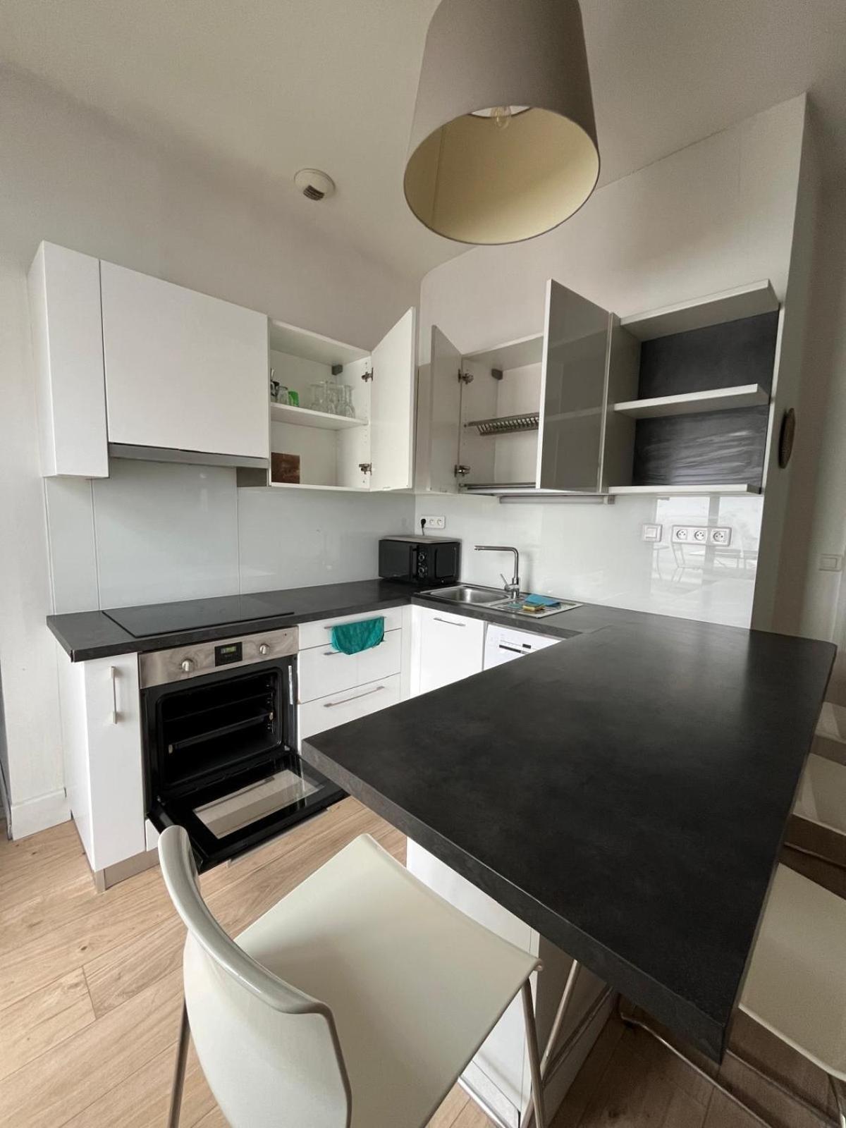 Agreable Maison De Ville Avec Une Belle Terrasse 앙글레 외부 사진